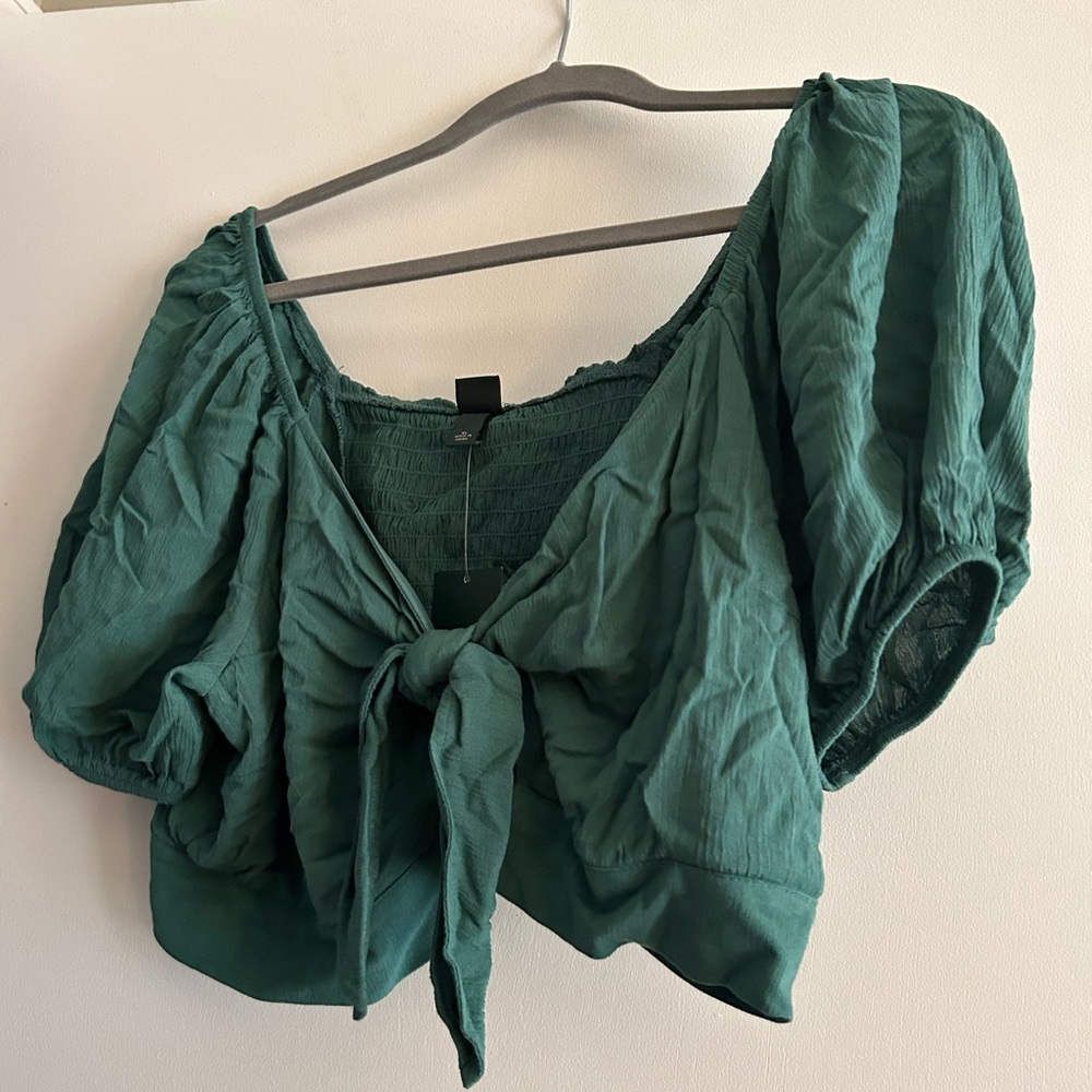 Target cropped puff sleeve top XL